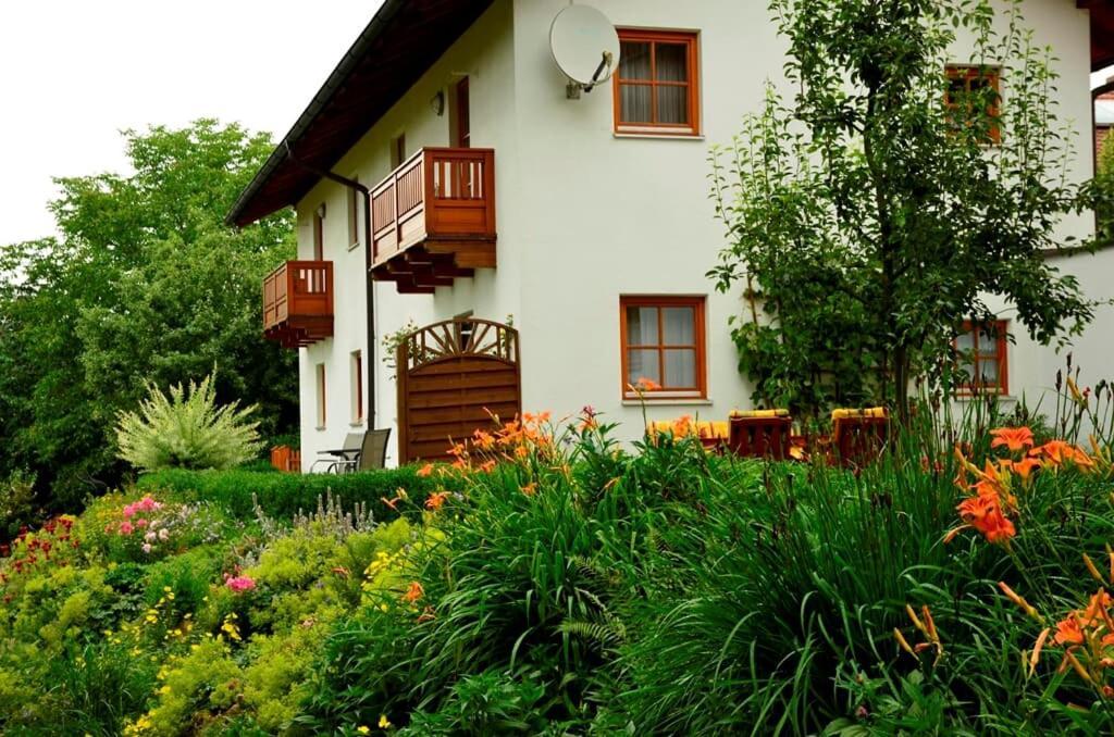 Ferienwohnung Stuiber Haarbach Exterior foto